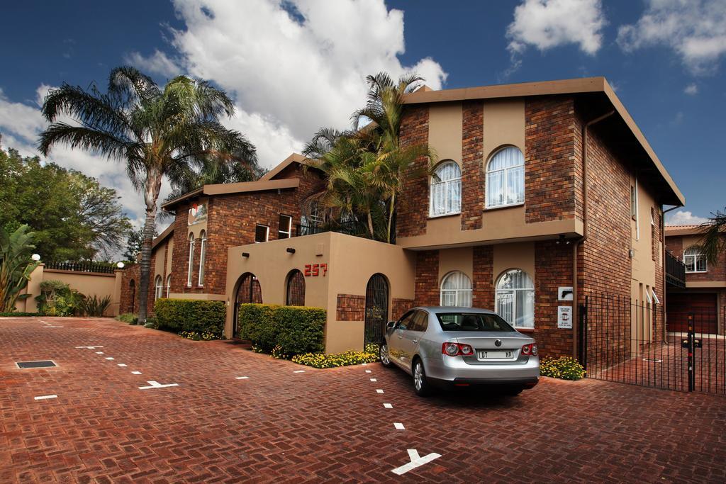 Glen Marion Guest House Pretoria Exterior photo